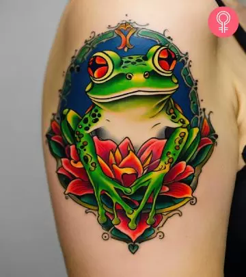 A woman wearing a ‘minimalist mouse’ tattoo on the upper arm.