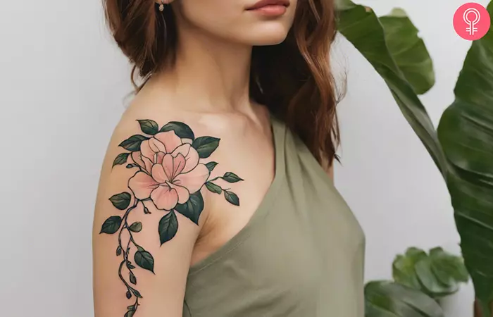 A pretty shaded flower vine on the shoulder cuff