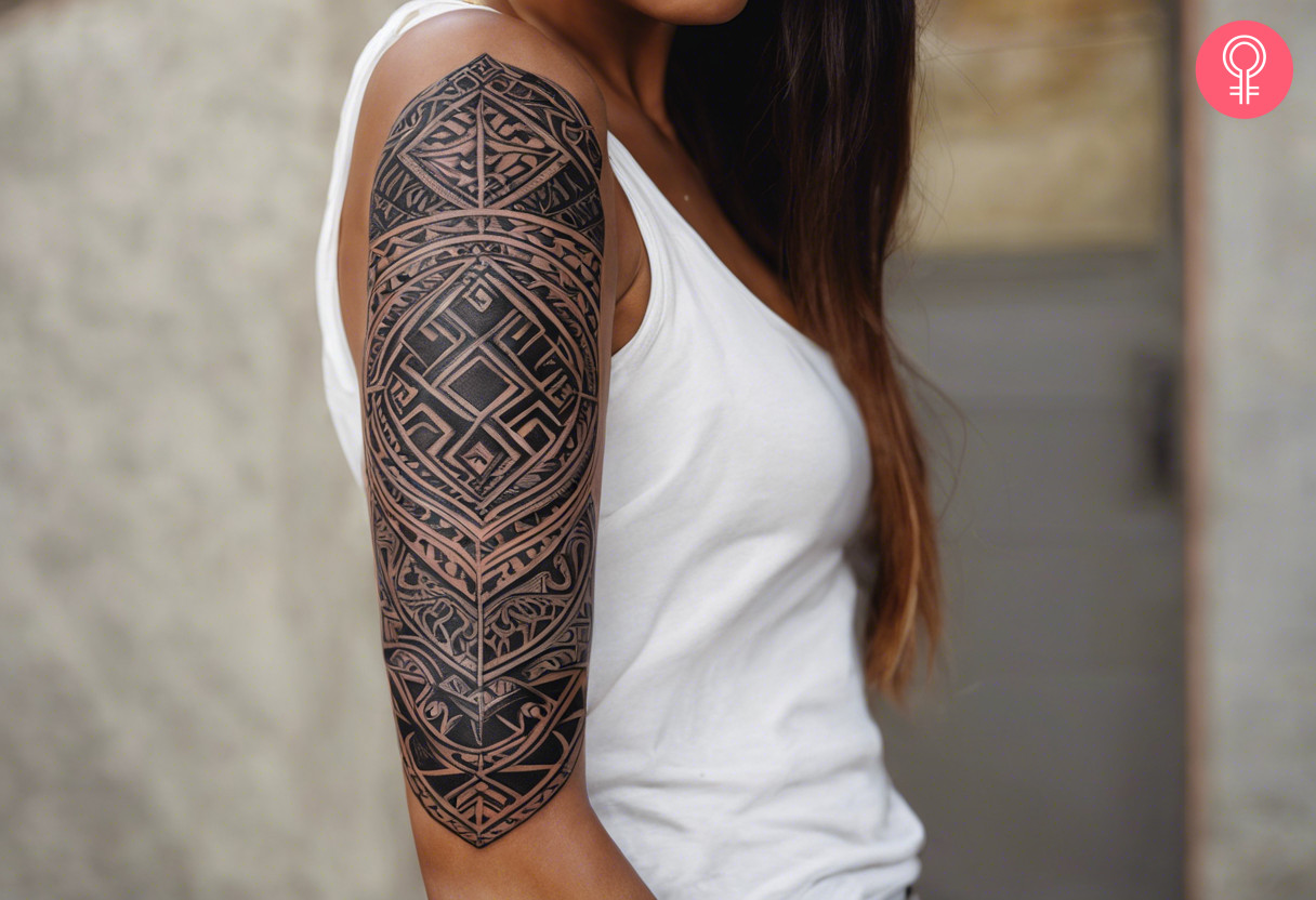 Oblong maori tattoo on the upper arm