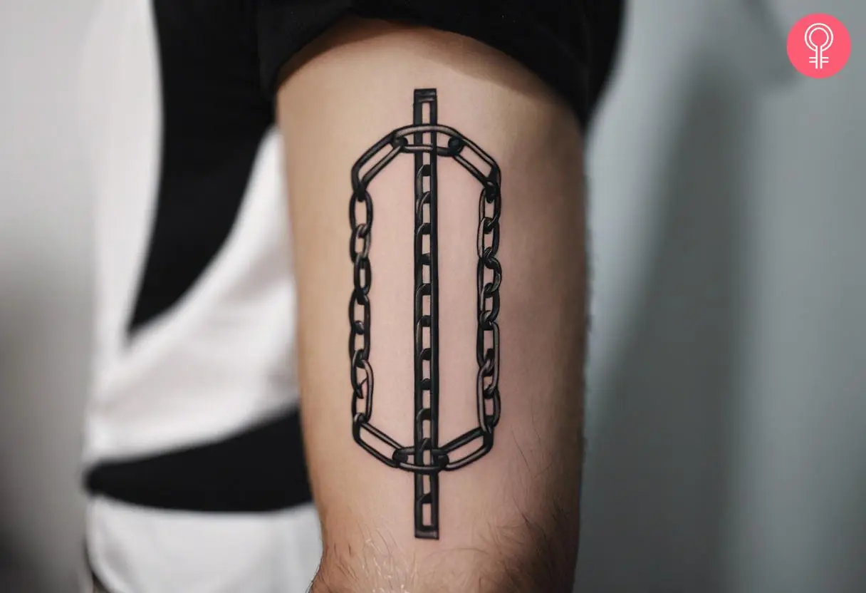 Traditional chain tattoo on the arm