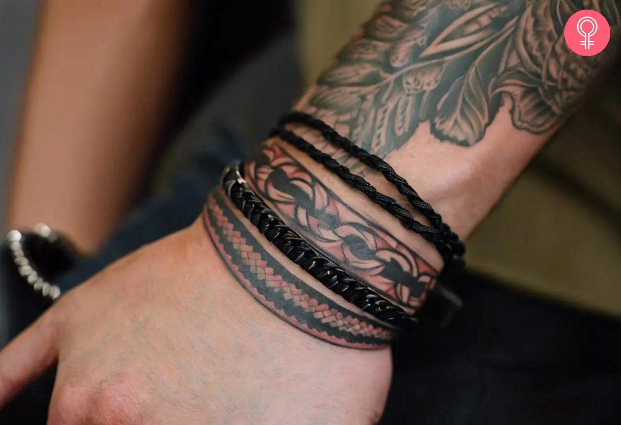 Traditional chain tattoo on the wrist