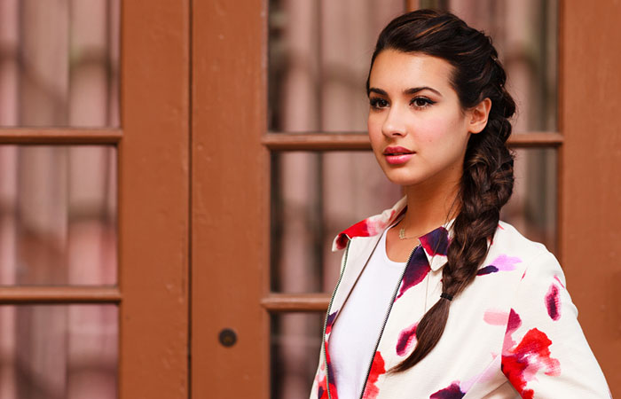 A woman with a Latina hairstyle for long hair