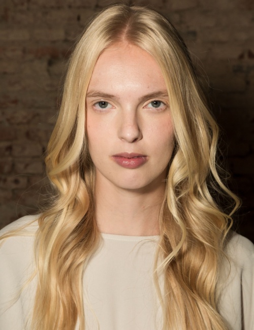 A model with a subtle Octopus cut