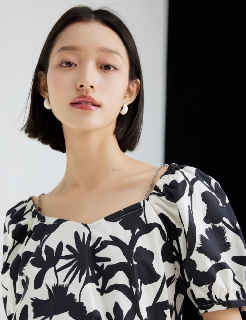 A woman with an Italian bob hairstyle