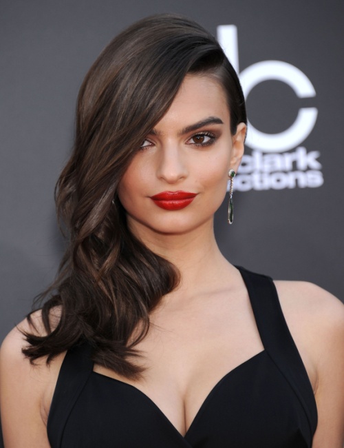 Emily Ratajkowski sporting a deep side sweep look