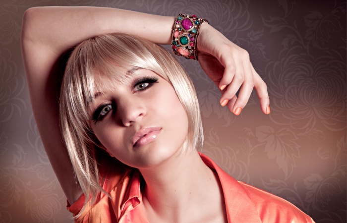 6 Best Vintage Hairstyles You Will See Trending In 2025 8 A woman with a Pageboy cut hairstyle