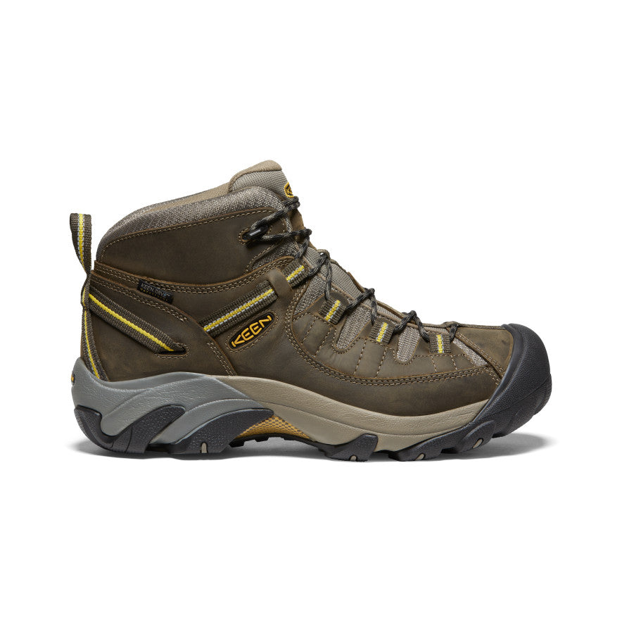 7 Best Hiking Boots For Wide Feet In 2023 (Reviews & Buying Guide)