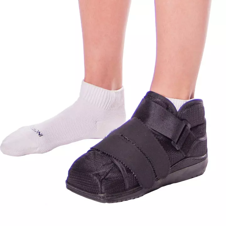 BraceAbility Closed Toe Medical Walking Shoe