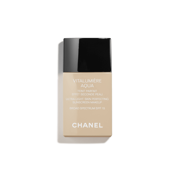Chanel Vitalumiere Aqua Ultra Light Skin Perfecting Sunscreen Makeup