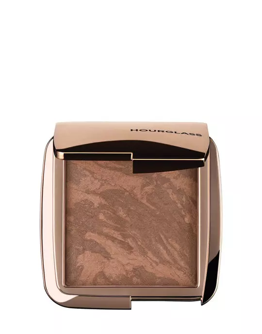 Hourglass Ambient Lighting Bronzer in Radiant Bronze Light