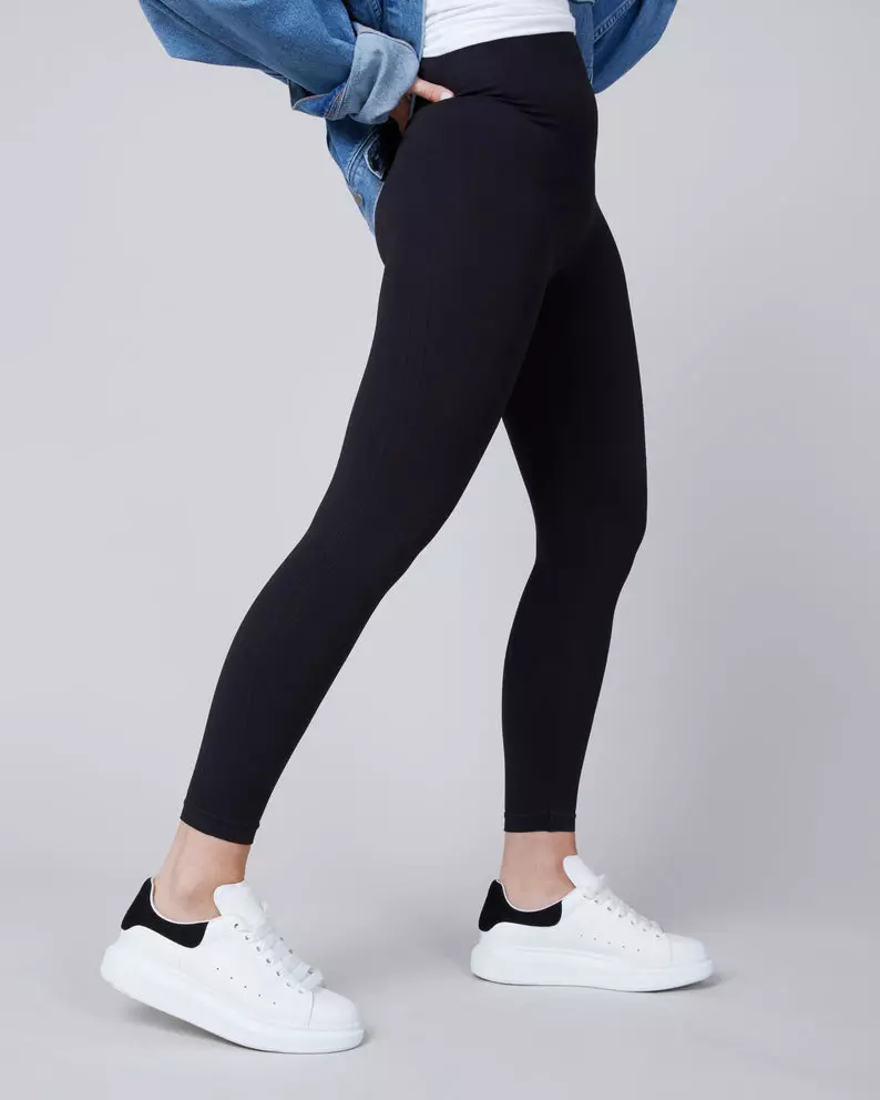 Spanx Look At Me Now Seamless Leggings