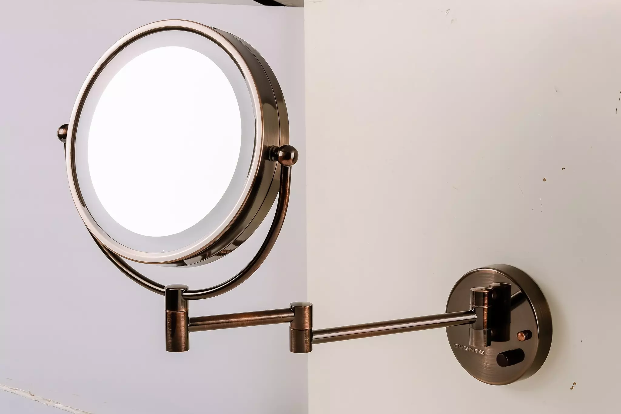 vente Wall Mounted Vanity Makeup Mirror